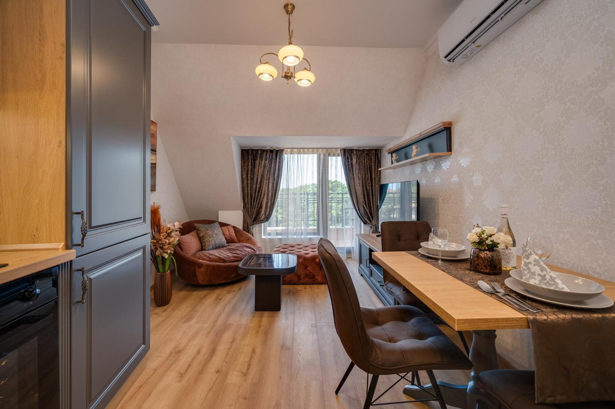 Prestige Central Apartments Varna Exterior photo